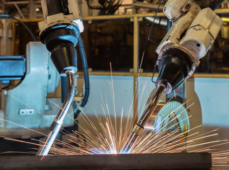 Winmate: Enhancing Industrial CNC Welding with Winmate's Rugged Robotics Controller